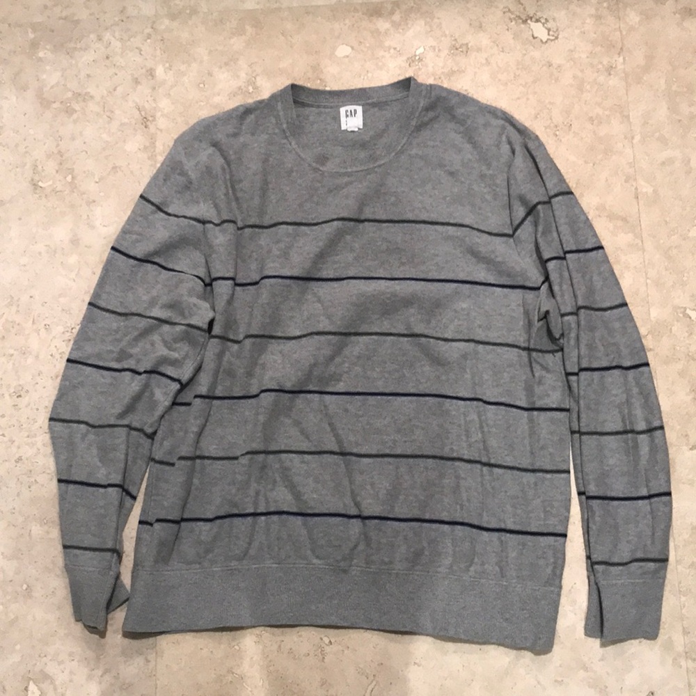 💕HP💕NWOT Men’s Gap gray crew neck sweater